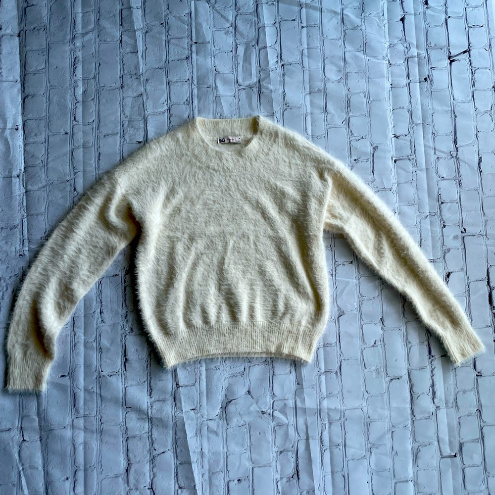 Juniors' SO® Fuzzy Cropped Sweater English cream very soft